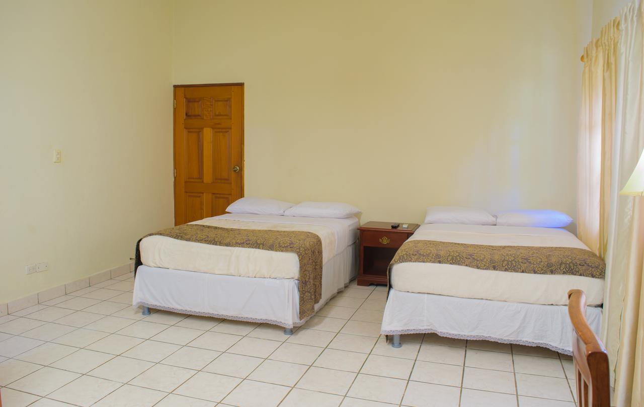 Hotel Fontana Манагуа Екстериор снимка
